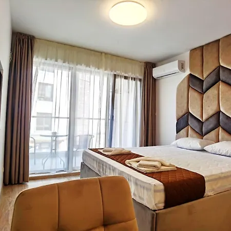 Apartment Cabacum Pleasure Beachfront - 50m To And Pool Warna