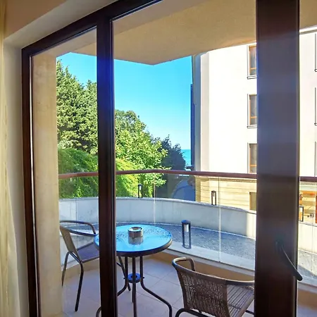 Cabacum Pleasure Beachfront - 50m To And Pool Apartment